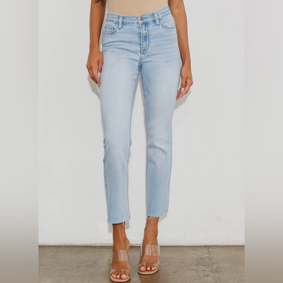 Vibrant Denim Size 9 Light Wash NWT - Picture 1 of 3